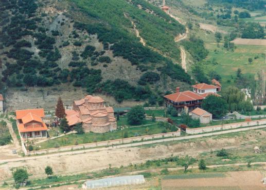 Манастирскиот коплекс Водоча -  поглед од хеликоптер
